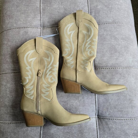NEW indi go rd. Women's Cowgirl Style Booties Size 5.5M - Picture 4 of 6